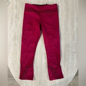 Lululemon Bumble Berry Inspire Crop Legging
